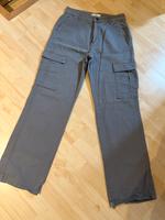 Stradivarius Cargohose Jeans Gr 40 Grau Baggy Hose Nordrhein-Westfalen - Unna Vorschau