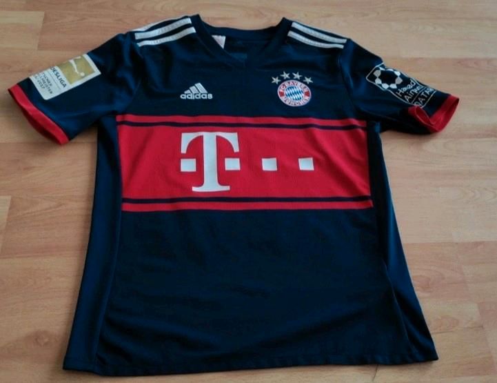 FC Bayern München Trikot Lewandowski in Bad Neustadt a.d. Saale