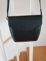 Damenhandtasche mit Umhängegurt schwarz Stuttgart - Vaihingen Vorschau