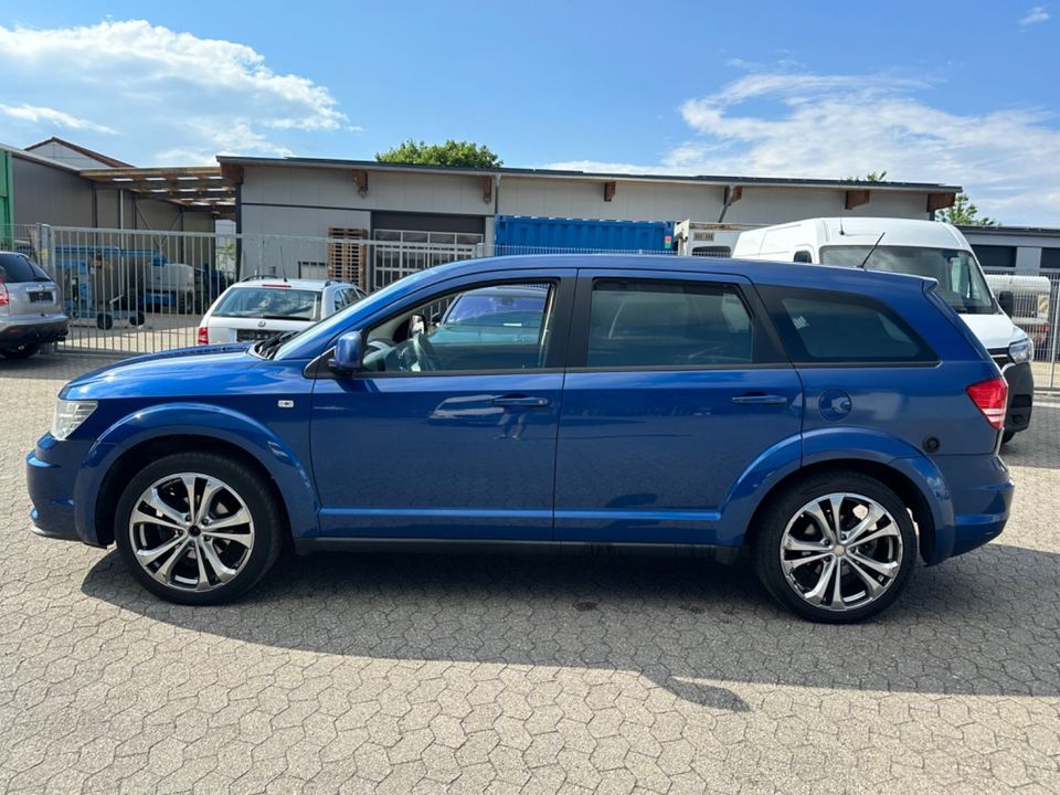 Dodge Journey 2.4 - Klima - 20 Zoll - AHK - TÜV+ÖL NEU in Bornheim