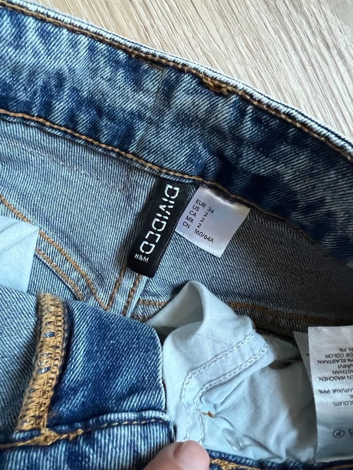 Jeans H&M Gr.34 in Mönchengladbach