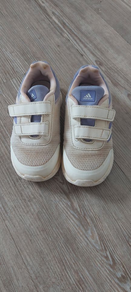 Adidas Kinder Turnschuhe // Größe 26 // weiß-lila in Erlangen