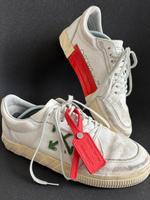 OFF-WHITE Vulkanisierte Ledersneaker Nordrhein-Westfalen - Hagen Vorschau