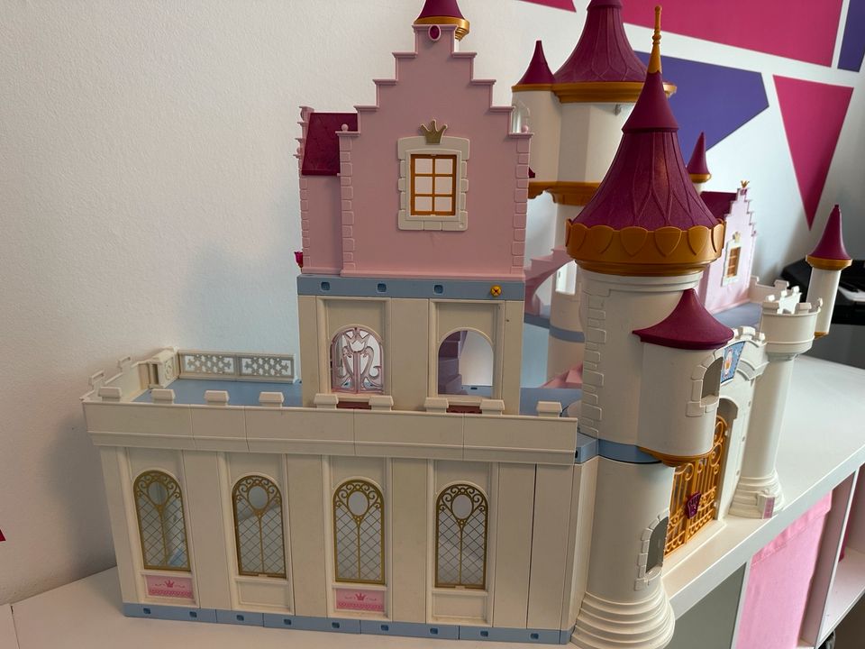 Playmobil Prinzessinnen Schloss groß in Marl