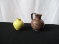 2 kl. Vasen 50/60er J. 6 + 9cm Höhe Keramik Mid century Vintage Nordrhein-Westfalen - Grevenbroich Vorschau