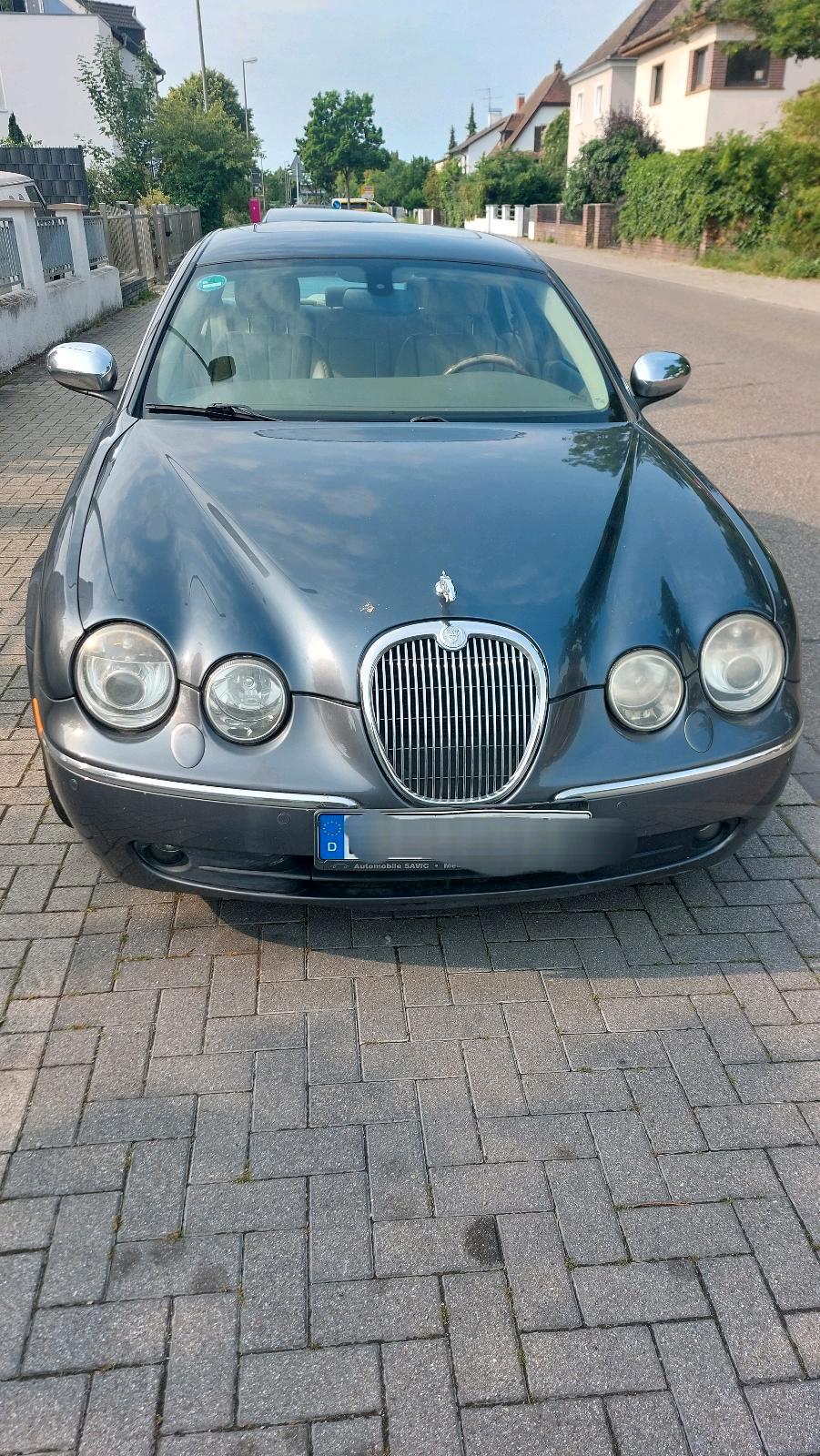 Abbildung des Autos Januar Automatik