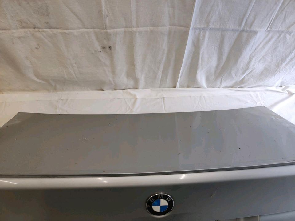 BMW E39 limousine Heckklappe Titansilber Kamera in Krautheim