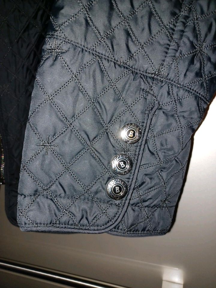 NEUWERTIGE BOGNER Steppjacke, Farbe schwarz, Gr. 40/42 in Naumburg (Saale)