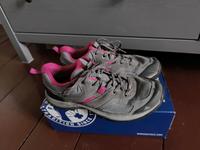 Grau-pinke Wanderschuhe, Quechua, Decathlon, Gr. 39 Mitte - Wedding Vorschau
