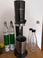 Soda Stream mit Zwei Flaschen und zwei Tausch Zylinder Nordrhein-Westfalen - Leverkusen Vorschau