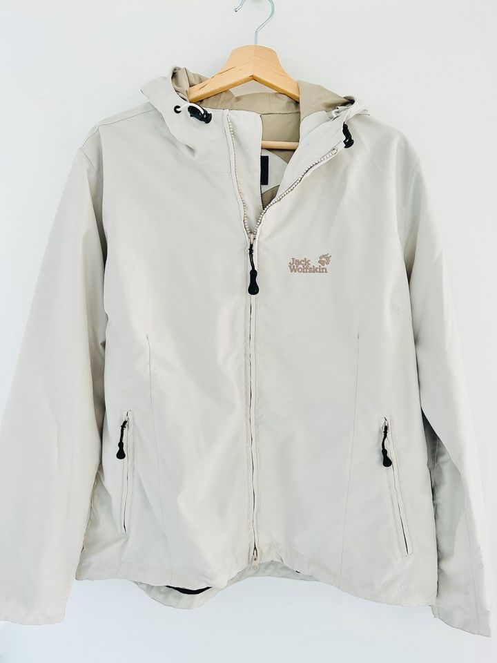 Jack Wolfskin Outdoorjacke (Größe: L) in München