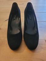 Paul Green Damenschuhe runder Pumps aus Leder schwarz Größe 39 Brandenburg - Falkensee Vorschau