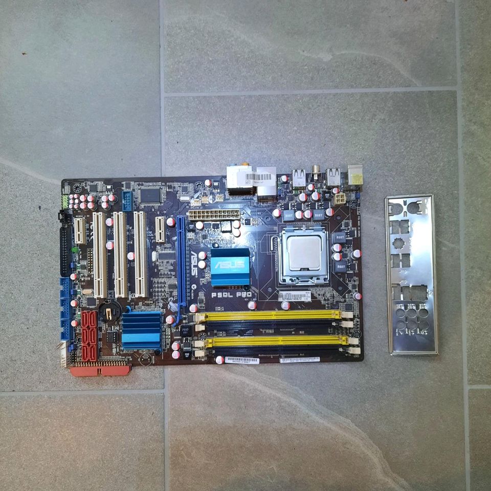 Asus P5QLD Pro Motherboard ATX LGA775 Sockel P43 Gigabit LAN in Ober-Ramstadt