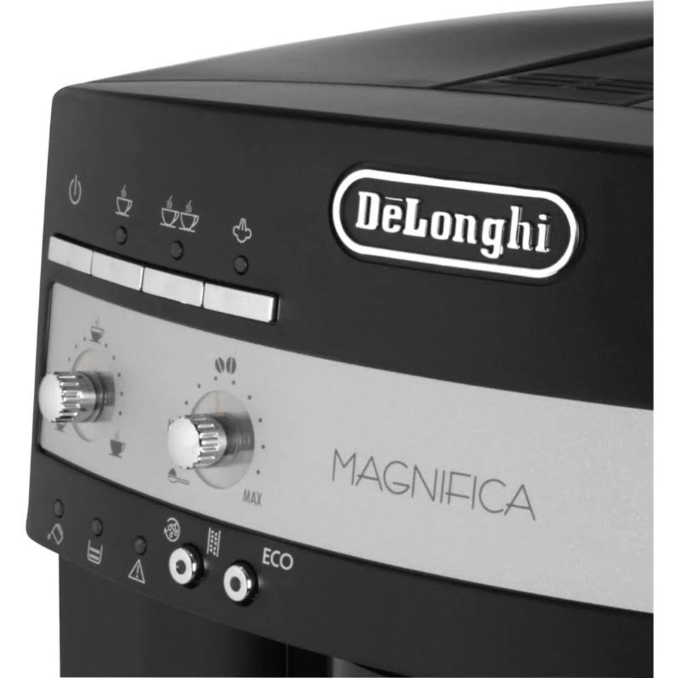 DELONGHI Magnifica ESAM 3000 B Kaffeevollautomat NP:999€ in Hamburg