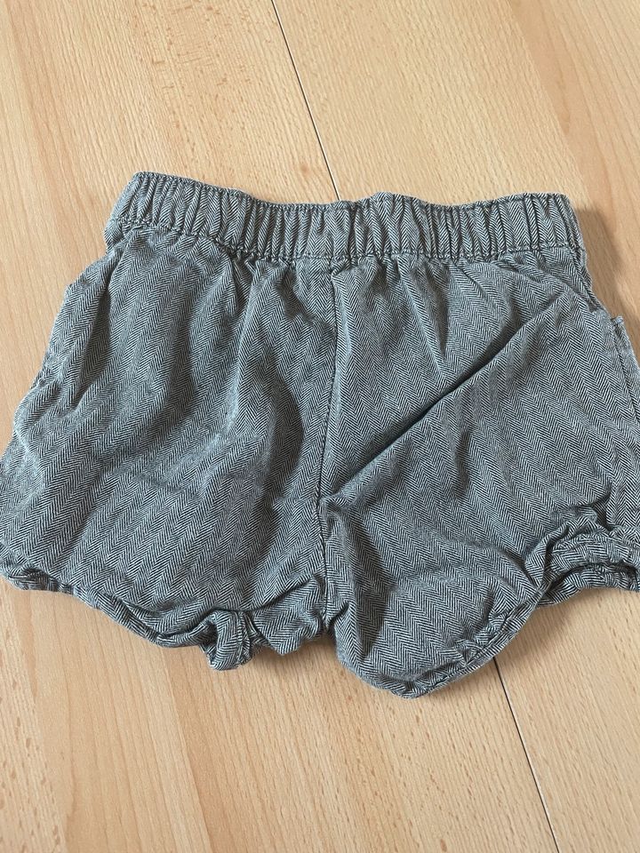 3 Shorts / Kurze Hosen Mädchen Größe 92 in Ludwigsfelde