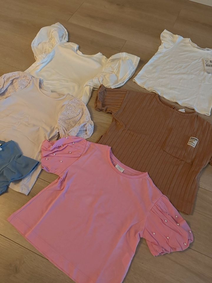 Zara und Mango Shirts, 116 in Hamburg