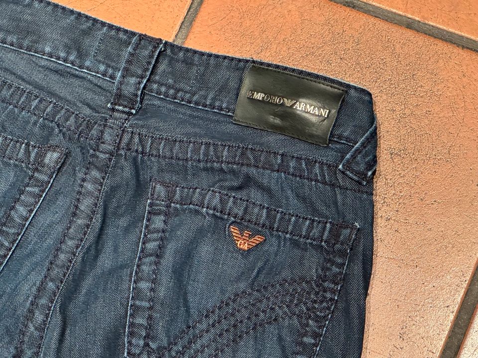 Wie neu: Armani-Jeans blau, Größe 32 in München