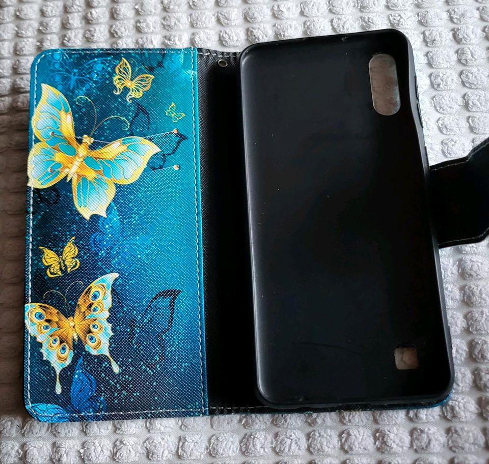 Design TPU Klapphülle für das Samsung Galaxy A10 in Bielefeld