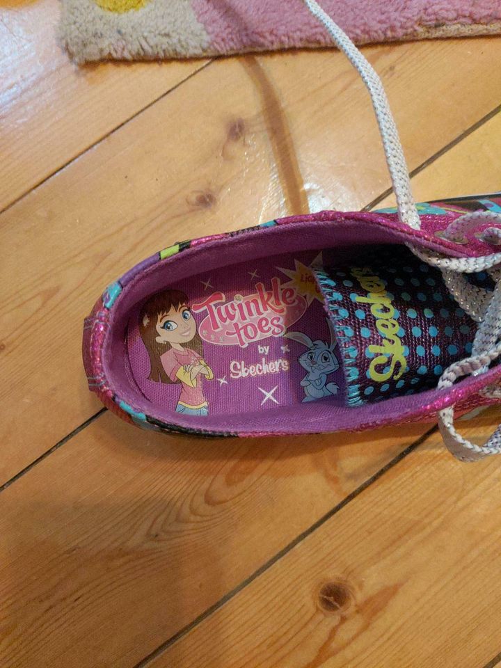 Kinderleuchtschuhe Skechers Gr. 35 Neu in Neuhemsbach