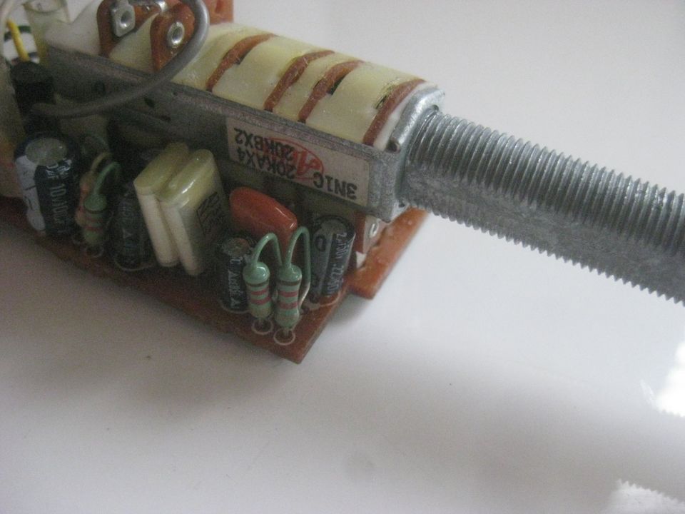 Blaupunkt Autoradio Poti Potentiometer ALPS 3N1C 20KAX4 20KBX2 in Würzburg