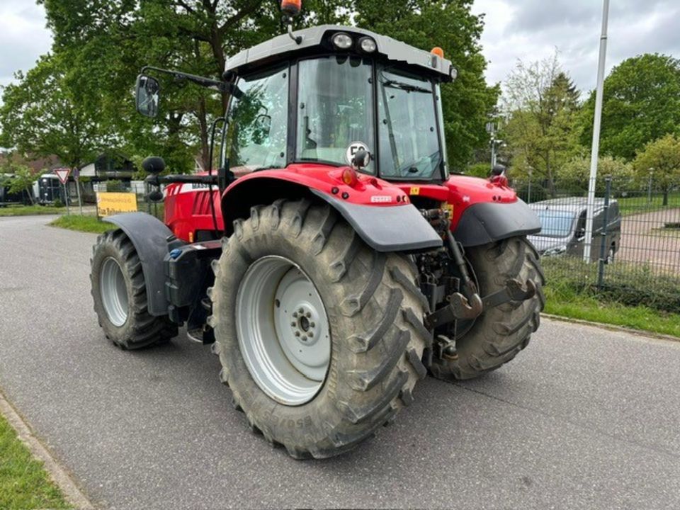 Schlepper MF 7618 Dyna vt in Stelle