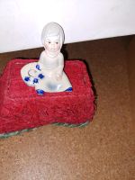 Goebel Porzellan Figur mit Kerzenhalter Hessen - Eppstein Vorschau