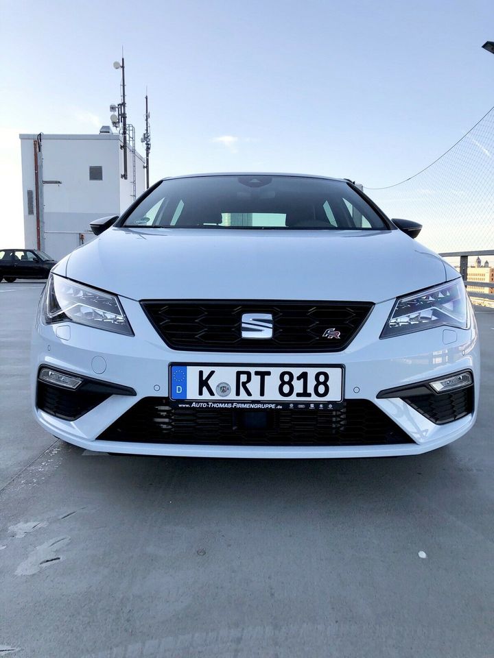 Auto mieten/ Seat Leon FR/ Automatik/ Autovermietung/ Rent Time in Köln