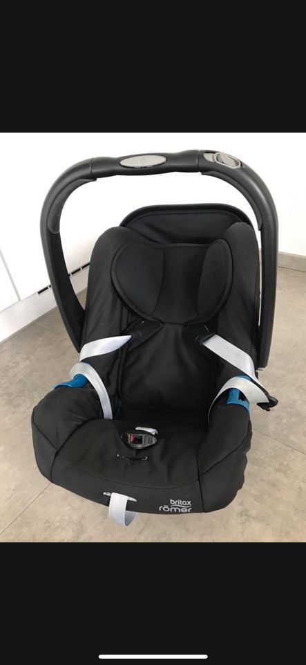 Britax Römer Babyschale in Burkardroth