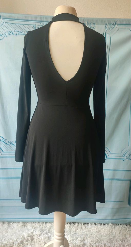 Kleid kleines schwarzes Gina tricot gr m in Wuppertal