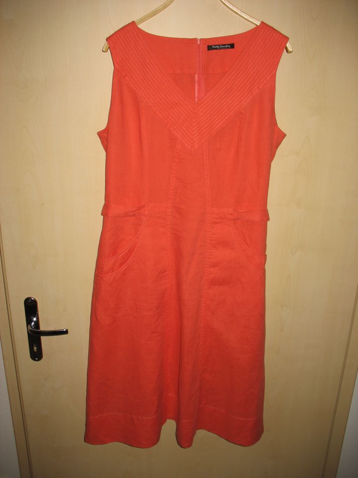 Kleid Etuikleid Gürtelband + Taschen Leinen Gr. 44 Betty Barclay in Augsburg