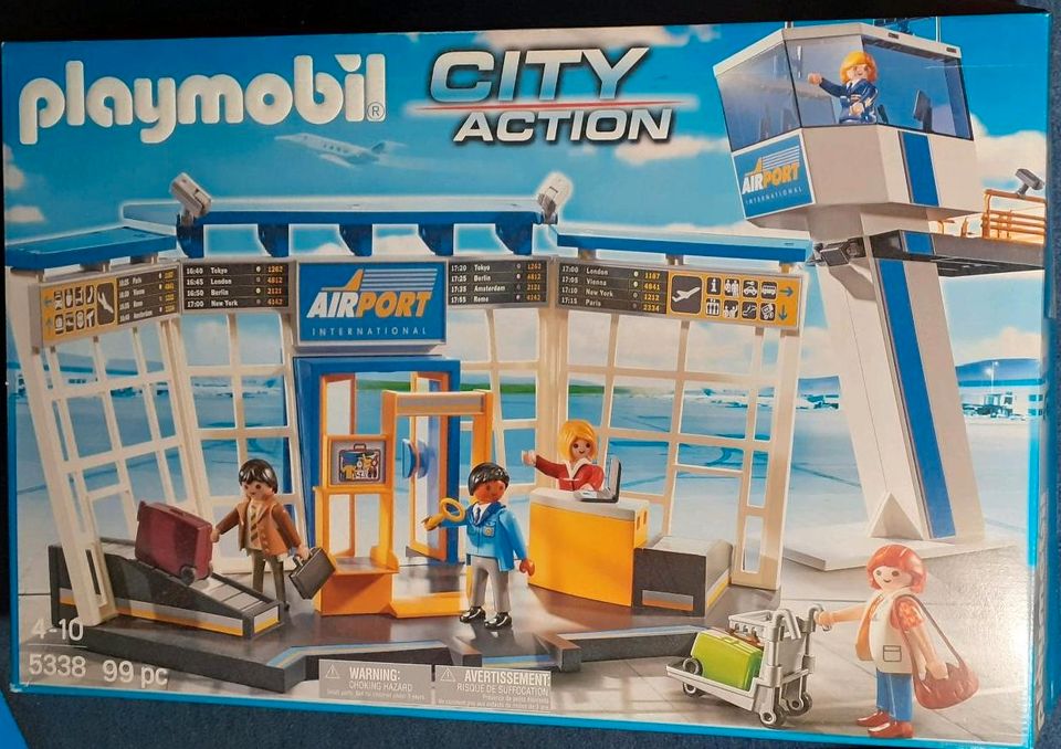 Playmobil Flughafen mit Family Fun Ferienflieger in Hamburg