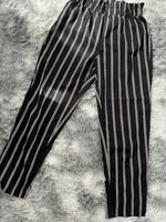 Sommerliche Stoffhose in schwarz/weiß gestreift Gr.M Bayern - Neutraubling Vorschau