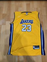 LA Lakers Trikot in Gr. M LeBron James #23 Basketball NBA Frankfurt am Main - Dornbusch Vorschau