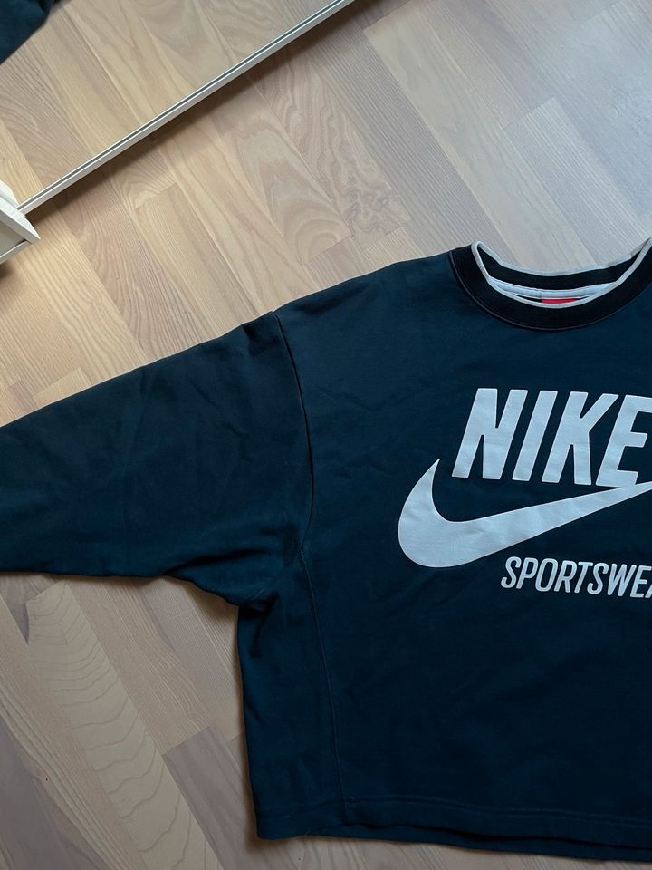 Nike sportswear sweater in Essen