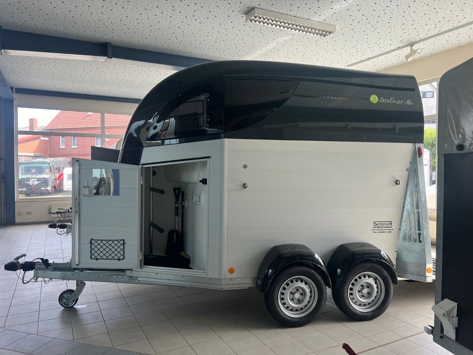 Careliner Alu Pferdeanhänger Pferdetransporter - NEU in Bad Arolsen