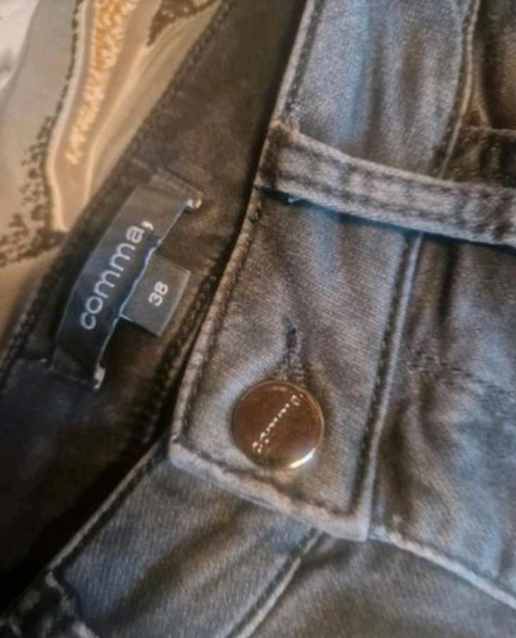 Comma Jeans 38 in Maxhütte-Haidhof