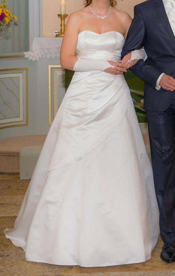 Brautkleid Gr. 36 oder 34, Yvory, A-Linie, fast wie NEU in Neustadt am Rübenberge