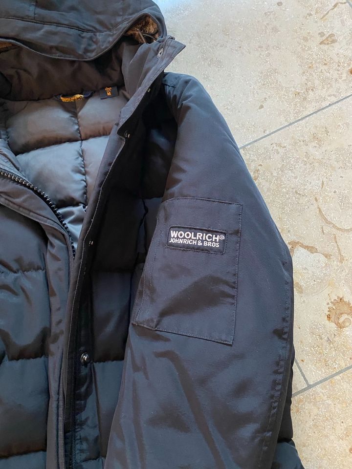 Woolrich Daunenmantel Damen Größe M schwarz in Ingolstadt