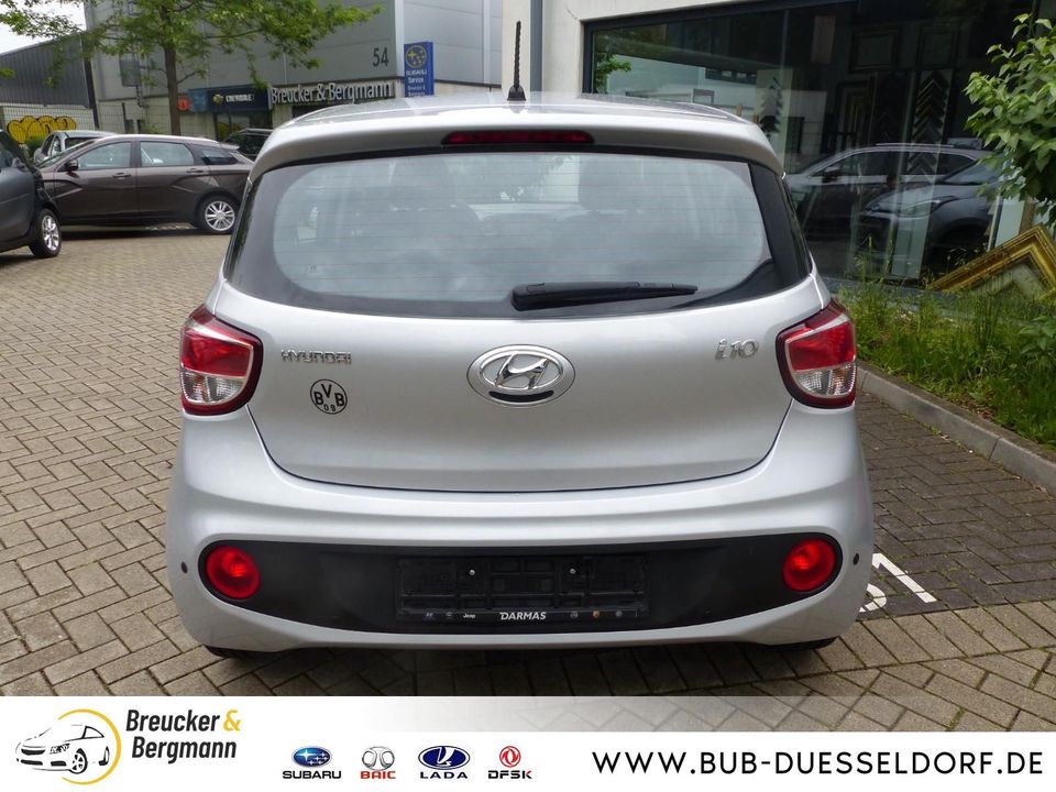 Hyundai i10 Classic, Navi, Rückfahrkamera, Topzustand in Düsseldorf