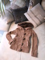 Stylische Zopfmuster Strickjacke mit Kapuze hellbraun XS/S top Bayern - Poing Vorschau