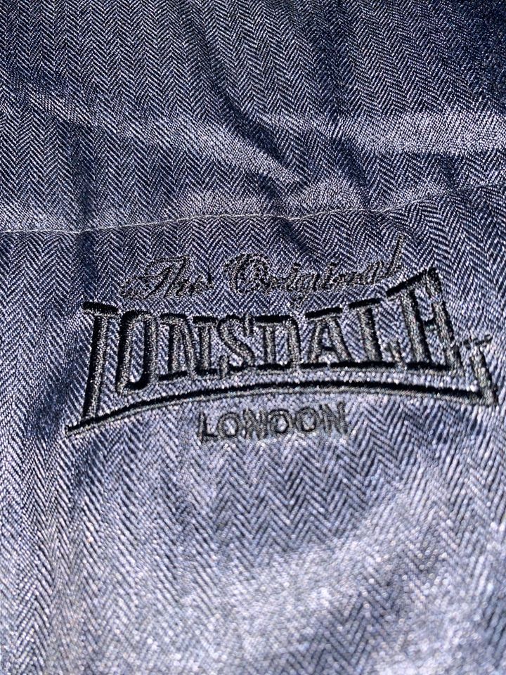 Lonsdale London Jacke Winterjacke Kapuze Größe XL in Lingen (Ems)