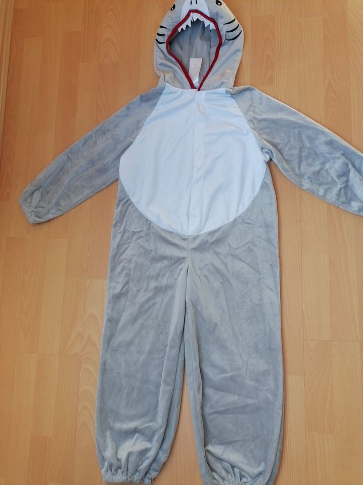 Jumpsuit Flauschiges Overall  Karneval Kostüm Hai Gr. 116 / 128 in Hamm