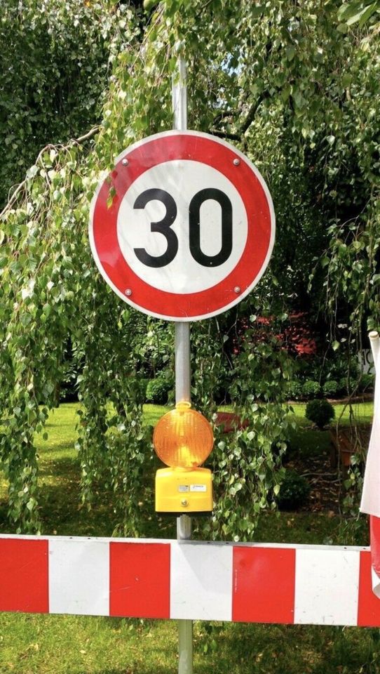 Schilderverleih zum 30. Geburtstag, Geburtstagsschild, Baustelle in Westoverledingen