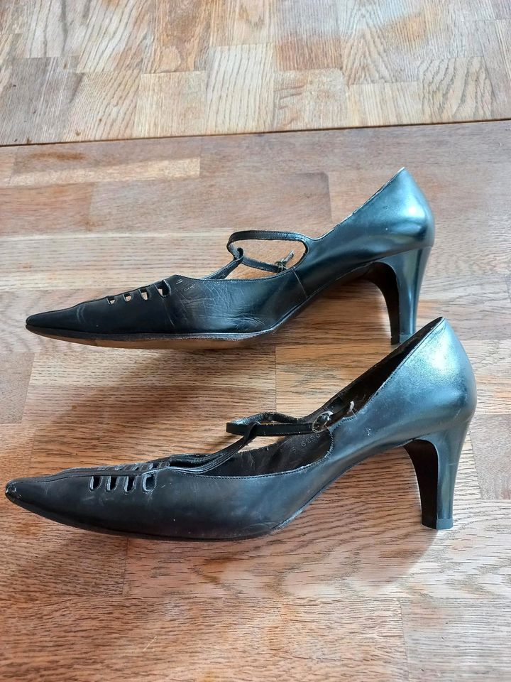 Schuhe schwarz Pumps 60er 70er vintage in Würselen