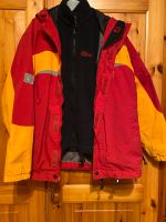 Jack Wolfskin 3 in 1 Jacke rot mit Fleecejacke Gr. 140 Nordrhein-Westfalen - Marienheide Vorschau