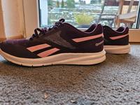 Neue Reebok Turnschuhe Größe 42,5 Bayern - Weidhausen Vorschau