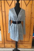 Leichte lange dünne Strickjacke Strickkleid Strickmantel Gr.M Hessen - Stadtallendorf Vorschau