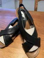 Sandalen Leder Ara schwarz Gr.8 Nordrhein-Westfalen - Lemgo Vorschau