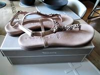 NEU TAMARIS ZEHENTRENNER ROSE ECHT LEDER GR.40 NP59,95€ Hessen - Bensheim Vorschau