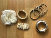 Stoffblüte und Modeschmuck in Silber- und Weißtönen im Set Nordrhein-Westfalen - Moers Vorschau